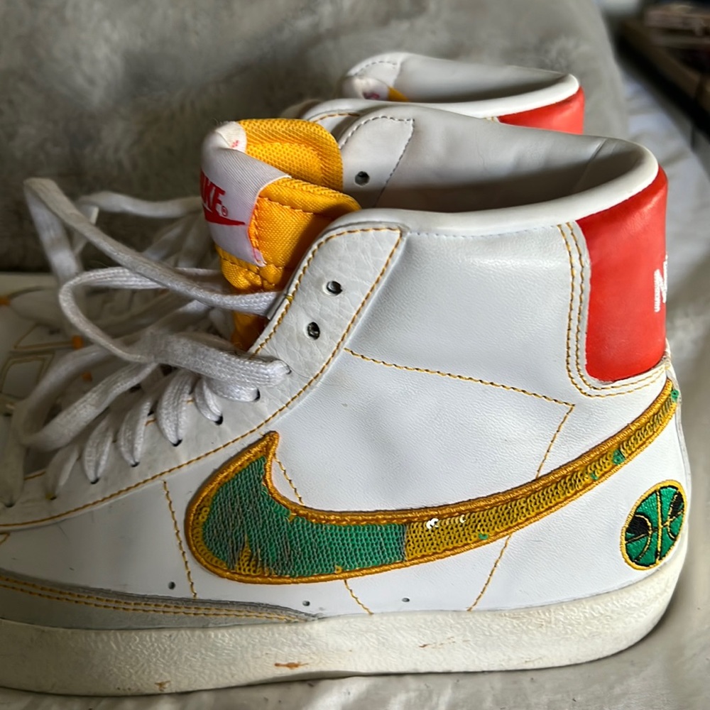 Nike Rayguns Mid Blazer ‘77 ☀️ (Men’s 7 - Women’s 9)